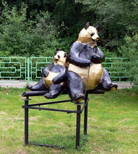 Веселые панды на Букинском ш., г. Лобня. 2008 г.