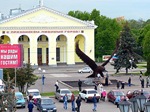 Орел: памятник на Привокзальной площади г. Орла