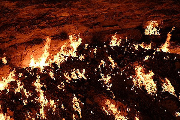Дарваза вблизи — никакого ада — просто горит газ