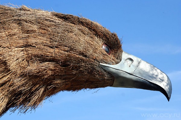 Ландшафтная скульптура орла в Орле