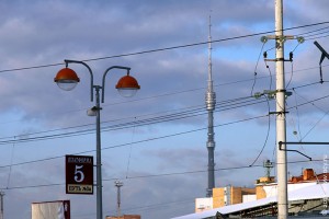 Останкинская телебашня. Март 2011 года, вид со стороны Савёловского вокзала.